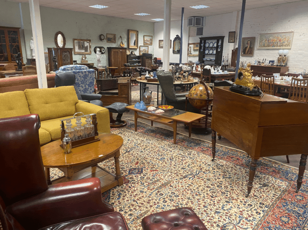 About-Us-Photo-1071x800 house clearance bournemouth shop